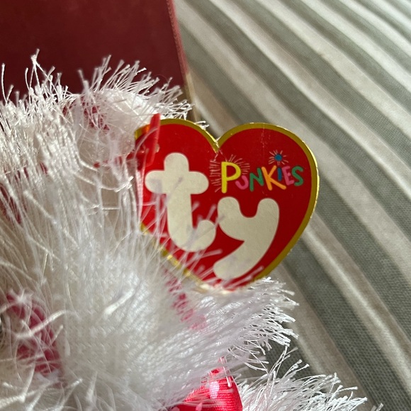 NWT Ty Beanie Baby Plush White and Red Valentine's Bear - Picture 4 of 6